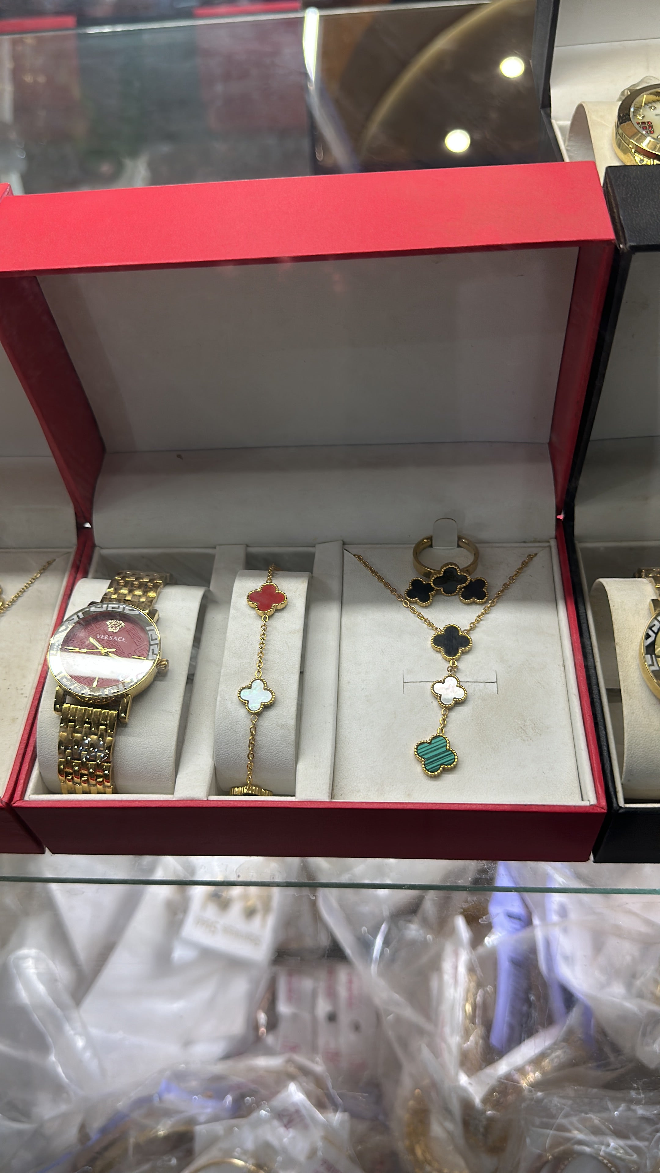 L'Écrin de Beauté: Coffret Cadeau Bijoux 6-en-1