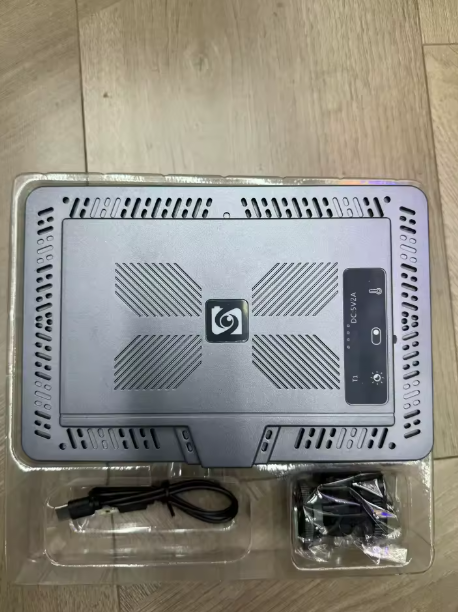 LED Fill Light PB-240 – Éclairage Professionnel Haute Performance