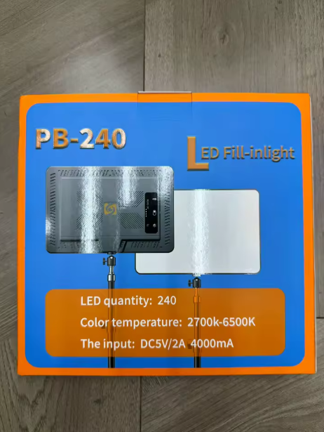 LED Fill Light PB-240 – Éclairage Professionnel Haute Performance