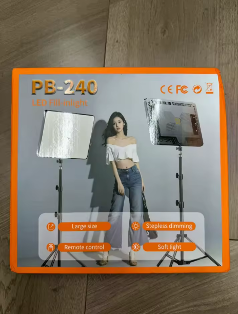 LED Fill Light PB-240 – Éclairage Professionnel Haute Performance